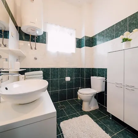 Appartamento Three-bedroom In Ljubac, Zadar I *