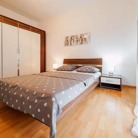 Three-bedroom In Ljubac, Zadar I Appartamento Krneza