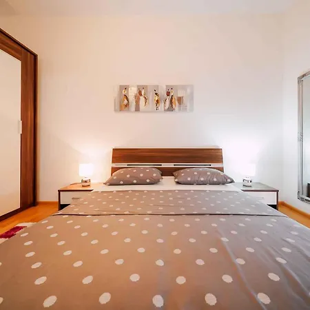 Three-bedroom In Ljubac, Zadar I