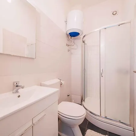 Three-bedroom In Ljubac, Zadar I *