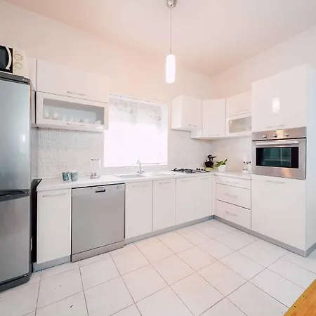 Apartamento Three-bedroom In Ljubac, Zadar I