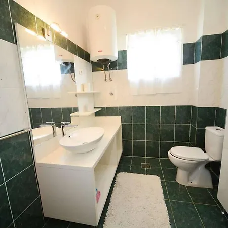Appartamento Three-bedroom In Ljubac, Zadar I