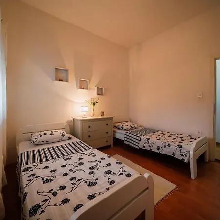 شقة Three-bedroom In Ljubac, Zadar I Krneza