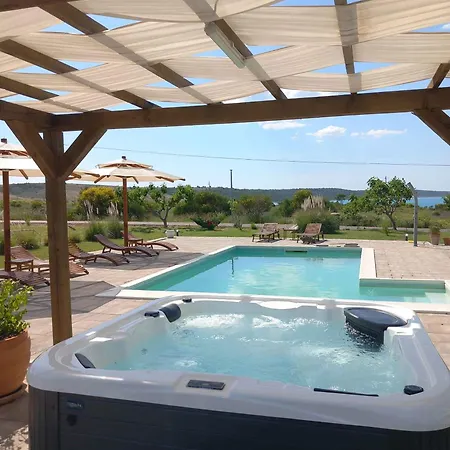 Three-bedroom In Ljubac, Zadar I